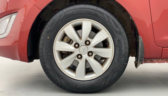 2013 Hyundai i20 SPORTZ 1.4 AT VTVT, Petrol, Automatic, 36,961 km, Left Front Wheel