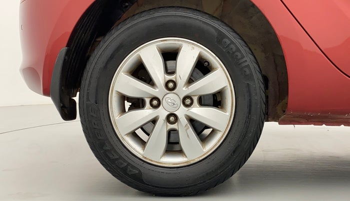 2013 Hyundai i20 SPORTZ 1.4 AT VTVT, Petrol, Automatic, 36,961 km, Right Rear Wheel