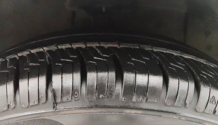 2015 Hyundai Grand i10 ASTA AT 1.2 KAPPA VTVT, Petrol, Automatic, 59,070 km, Right Front Tyre Tread