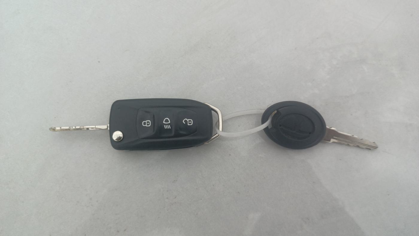 2018 Tata Tiago XZA PETROL, Petrol, Automatic, 72,222 km, Key Close Up