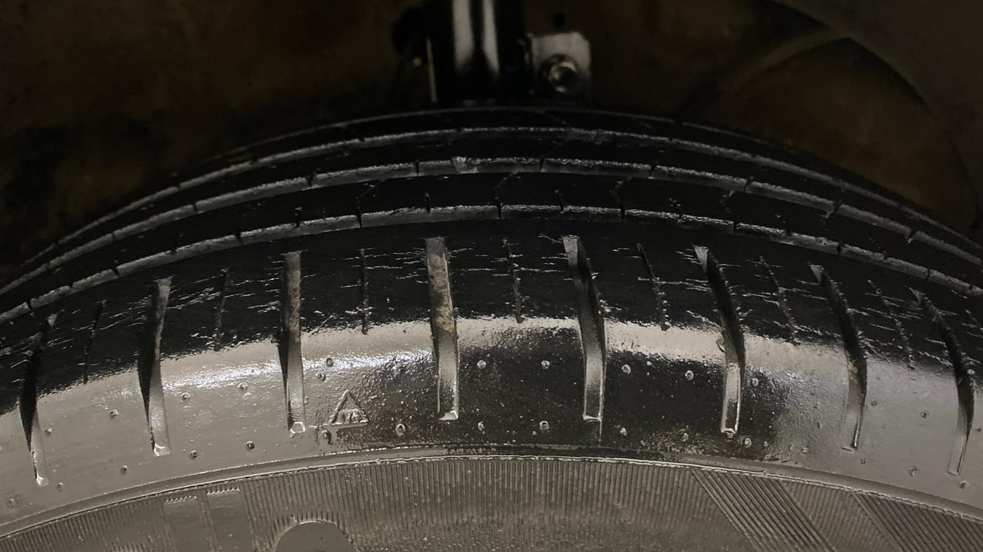 2016 Maruti Baleno ZETA PETROL 1.2, Petrol, Manual, 38,501 km, Right Front Tyre Tread