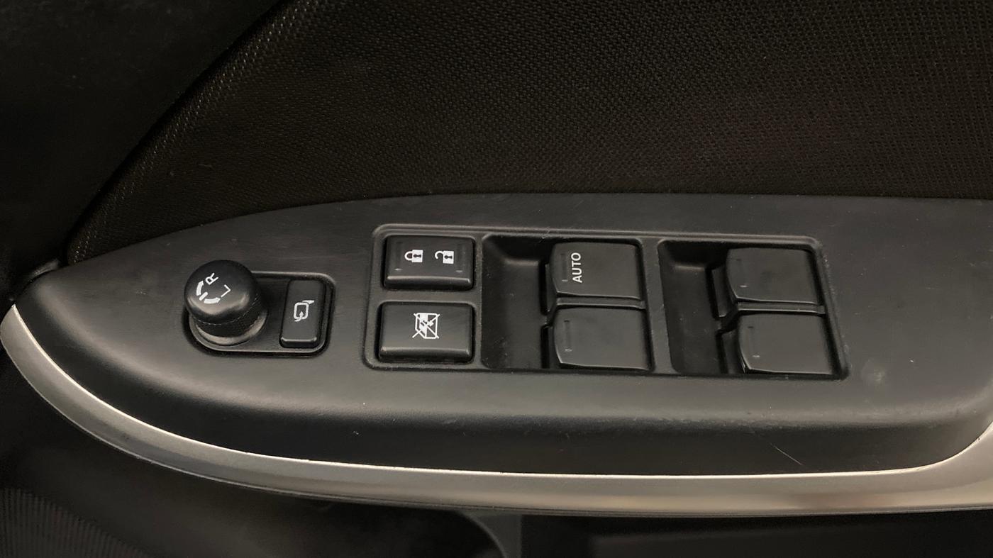 2016 Maruti Baleno ZETA PETROL 1.2, Petrol, Manual, 38,501 km, Driver Side Door Panels Control