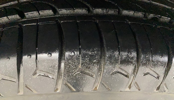 2016 Hyundai Grand i10 ASTA AT 1.2 KAPPA VTVT, Petrol, Automatic, 34,735 km, Right Rear Tyre Tread