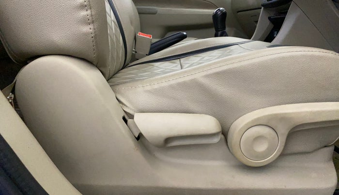 2018 Maruti Ciaz DELTA 1.4 MT PETROL, Petrol, Manual, 39,742 km, Driver Side Adjustment Panel