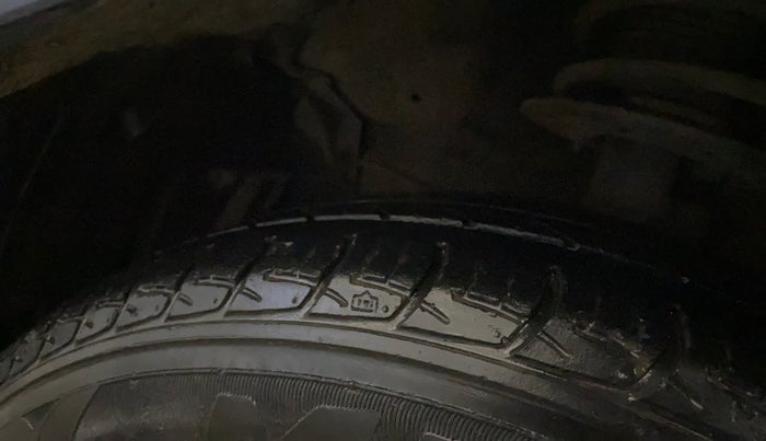 2018 Maruti Ciaz DELTA 1.4 MT PETROL, Petrol, Manual, 39,742 km, Left Front Tyre Tread