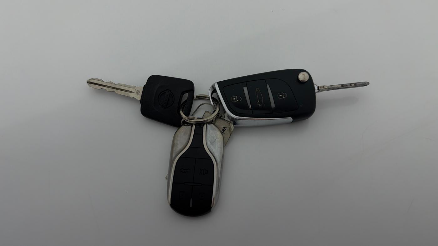 2022 Nissan MAGNITE XE, Petrol, Manual, 73,576 km, Key Close Up