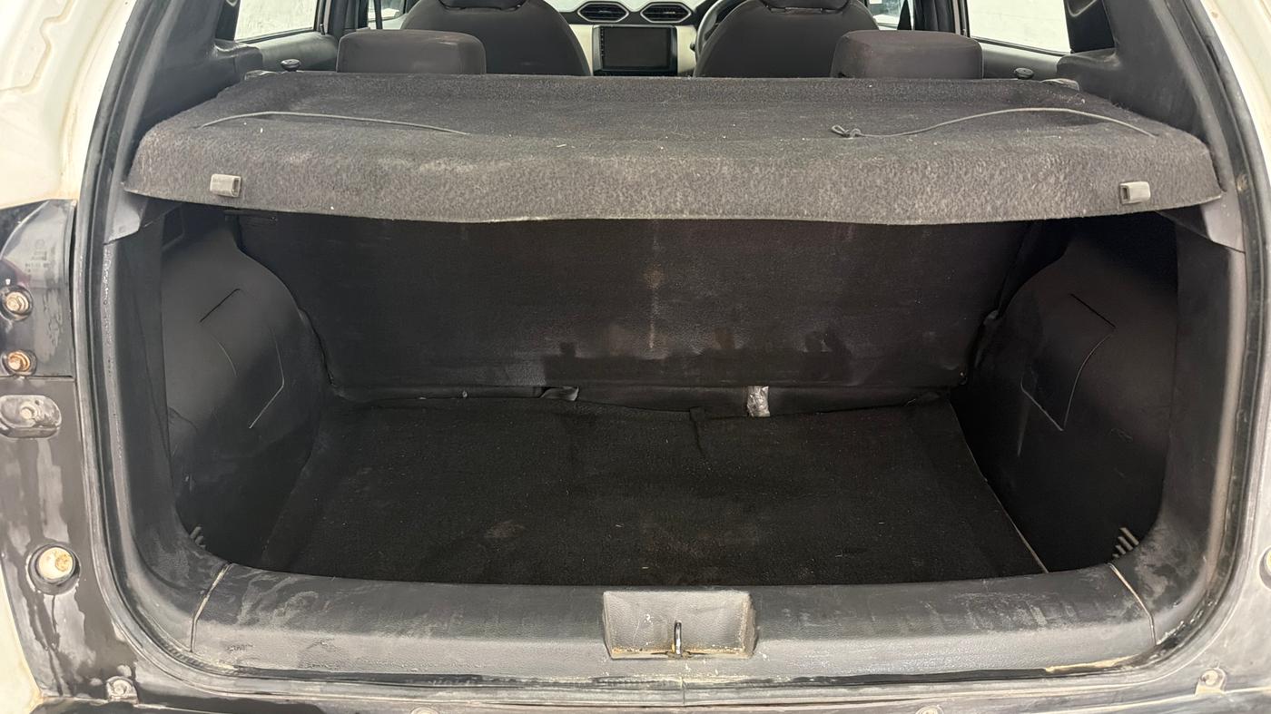 2022 Nissan MAGNITE XE, Petrol, Manual, 73,576 km, Boot Inside