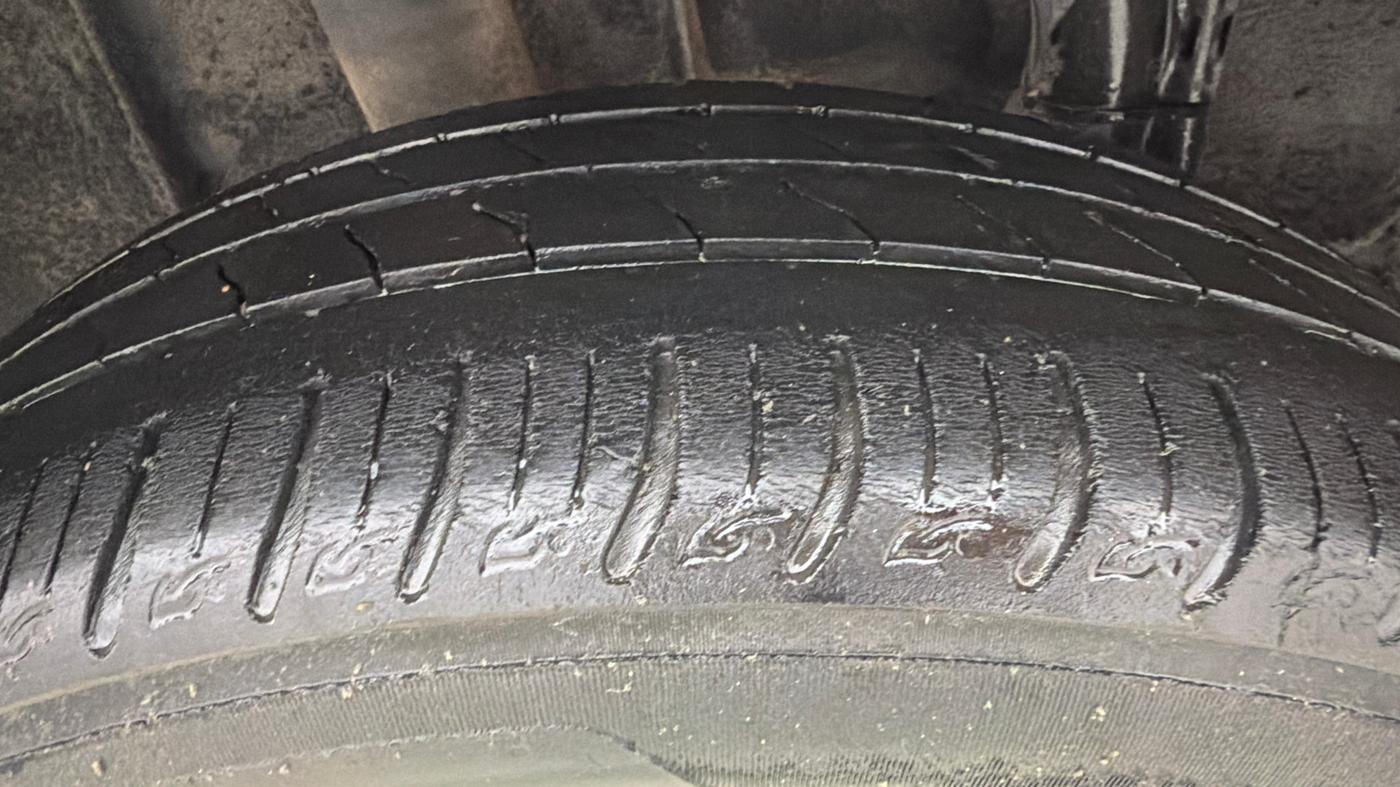 2022 Nissan MAGNITE XE, Petrol, Manual, 73,576 km, Right Rear Tyre Tread