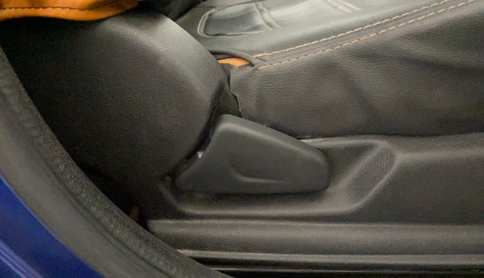 2018 Renault Kwid CLIMBER 1.0, Petrol, Manual, 39,907 km, Driver Side Adjustment Panel