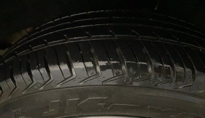 2018 Renault Kwid CLIMBER 1.0, Petrol, Manual, 39,907 km, Left Rear Tyre Tread