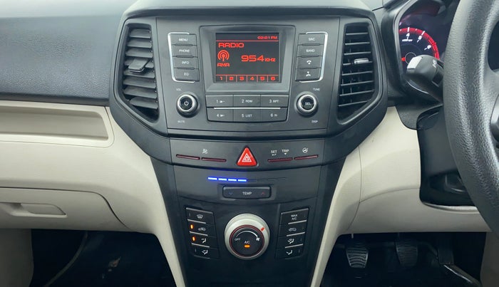 2021 Mahindra XUV300 1.2 W6 MT, Petrol, Manual, 8,387 km, Air Conditioner