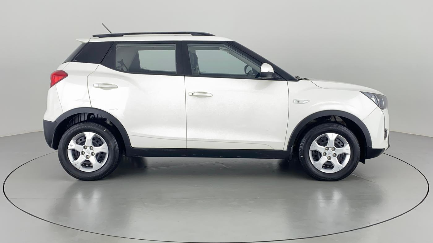 2021 Mahindra XUV300 1.2 W6 MT, Petrol, Manual, 8,387 km, Right Side View