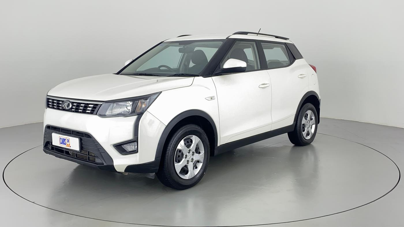2021 Mahindra XUV300 1.2 W6 MT, Petrol, Manual, 8,387 km, Left Front Diagonal