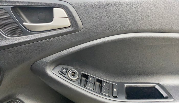 2019 Hyundai i20 Active 1.2 SX, Petrol, Manual, 50,844 km, Driver Side Door Panels Control