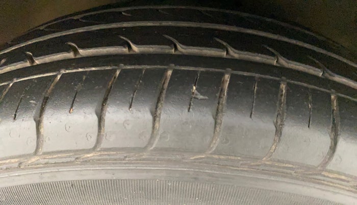 2017 Maruti Celerio ZXI AMT, Petrol, Automatic, 1,36,756 km, Right Front Tyre Tread