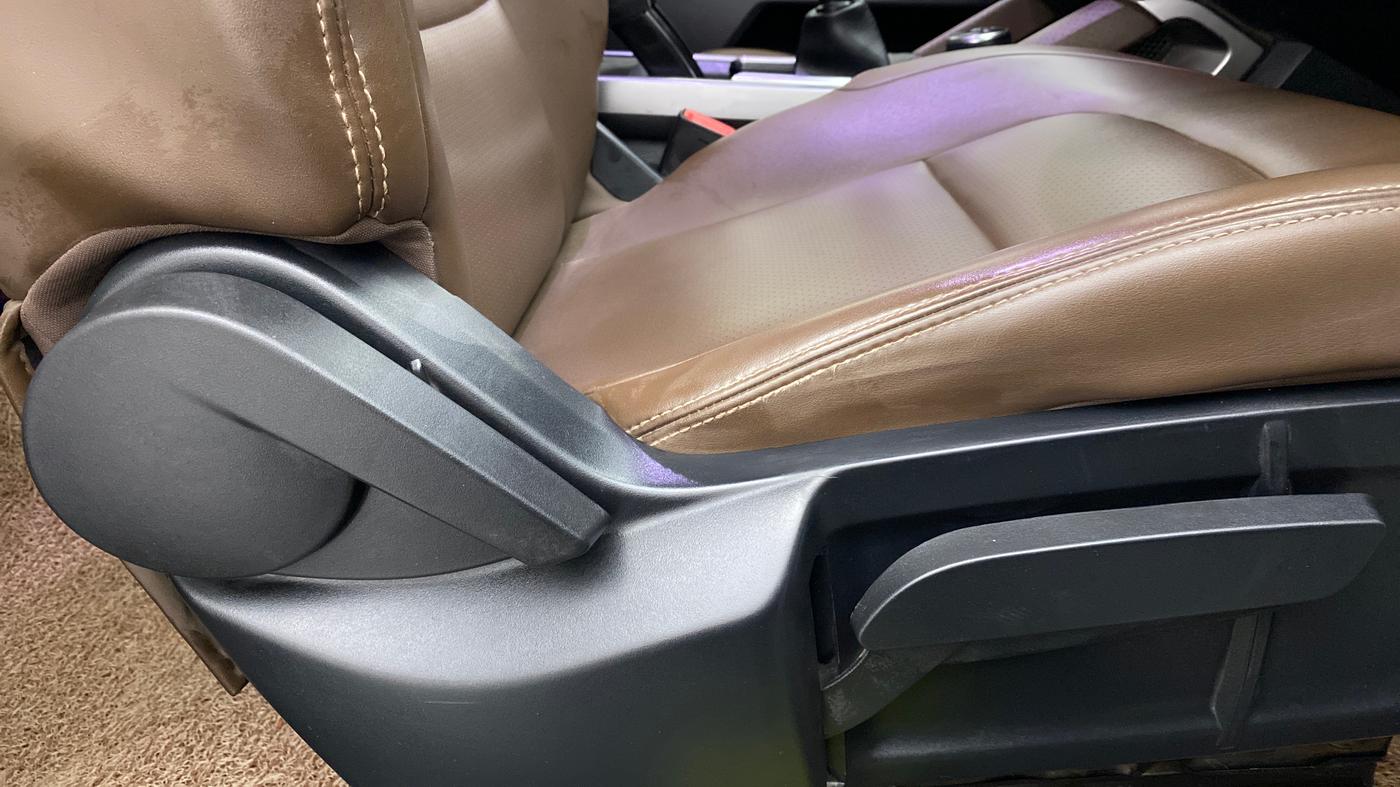 2019 Tata Harrier XZ 2.0L Kryotec, Diesel, Manual, 97,115 km, Driver Side Adjustment Panel