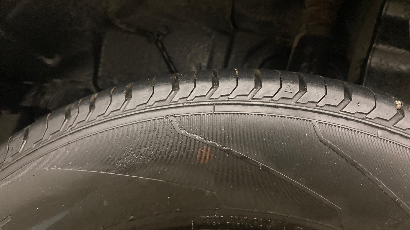 2022 Tata PUNCH ACCOMPLISHED AMT, Petrol, Automatic, 36,195 km, Left Rear Tyre Tread