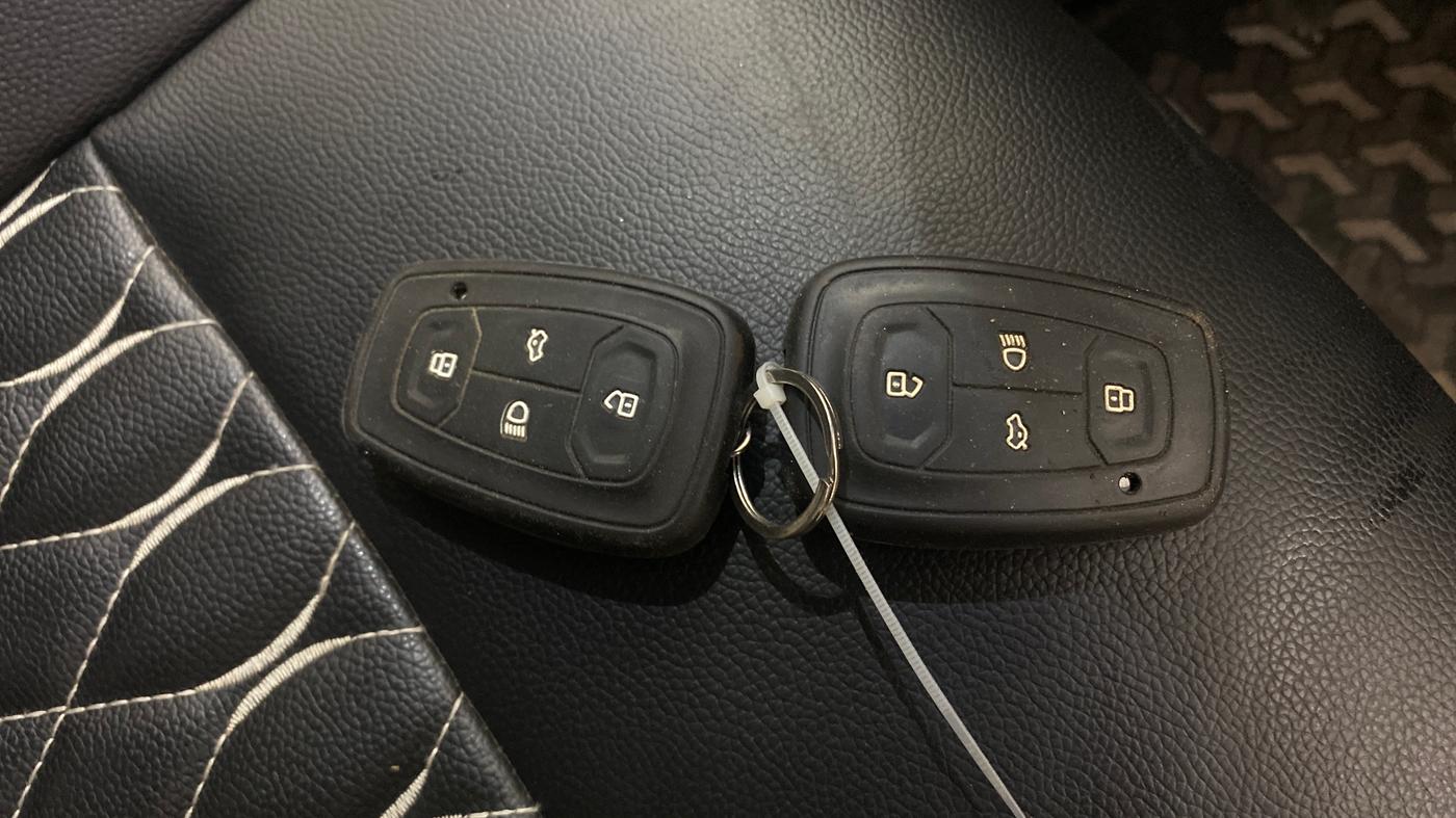 2022 Tata PUNCH ACCOMPLISHED AMT, Petrol, Automatic, 36,195 km, Key Close Up