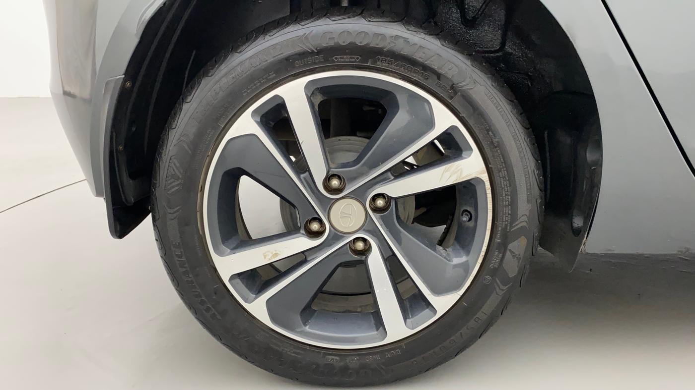 2021 Tata ALTROZ XZ PLUS DIESEL, Diesel, Manual, 51,092 km, Right Rear Wheel