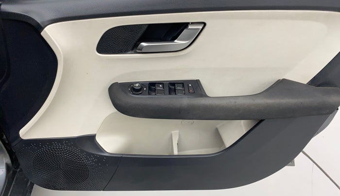 2021 Tata ALTROZ XZ PLUS DIESEL, Diesel, Manual, 51,092 km, Driver Side Door Panels Control