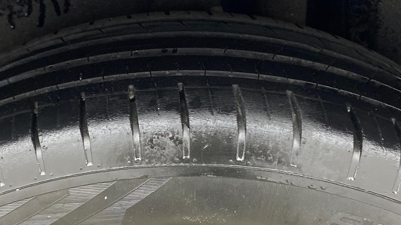 2017 Maruti Ciaz ALPHA 1.4 PETROL, Petrol, Manual, 82,148 km, Left Rear Tyre Tread