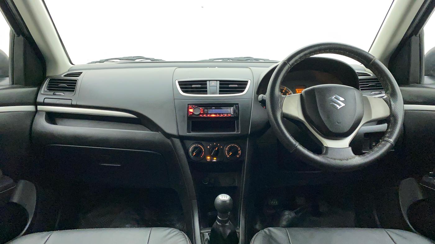 2015 Maruti Swift VXI, Petrol, Manual, 89,183 km, Dashboard