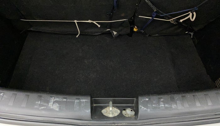 2015 Maruti Swift VXI, Petrol, Manual, 89,183 km, Boot Inside