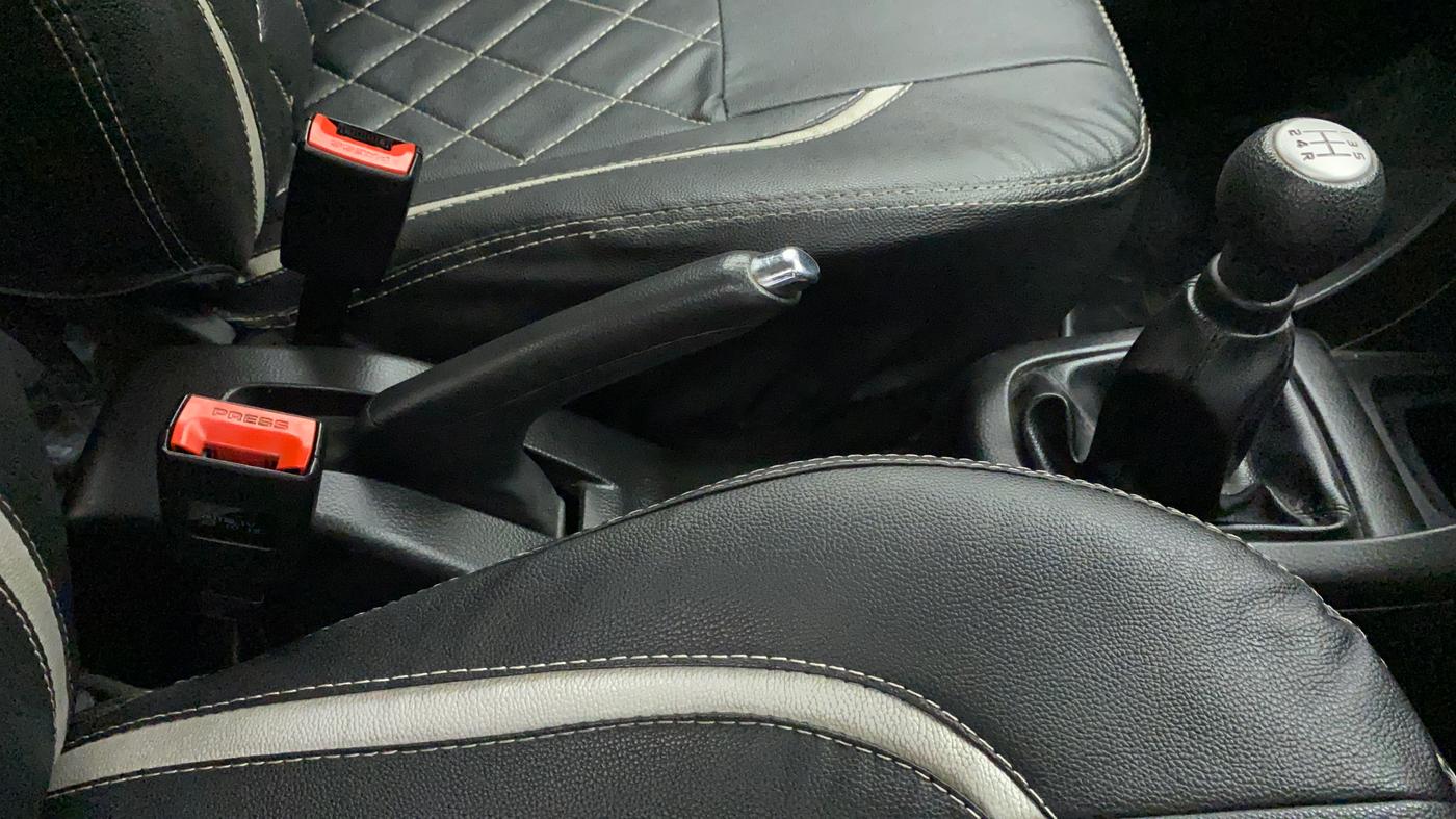 2015 Maruti Swift VXI, Petrol, Manual, 89,183 km, Gear Lever