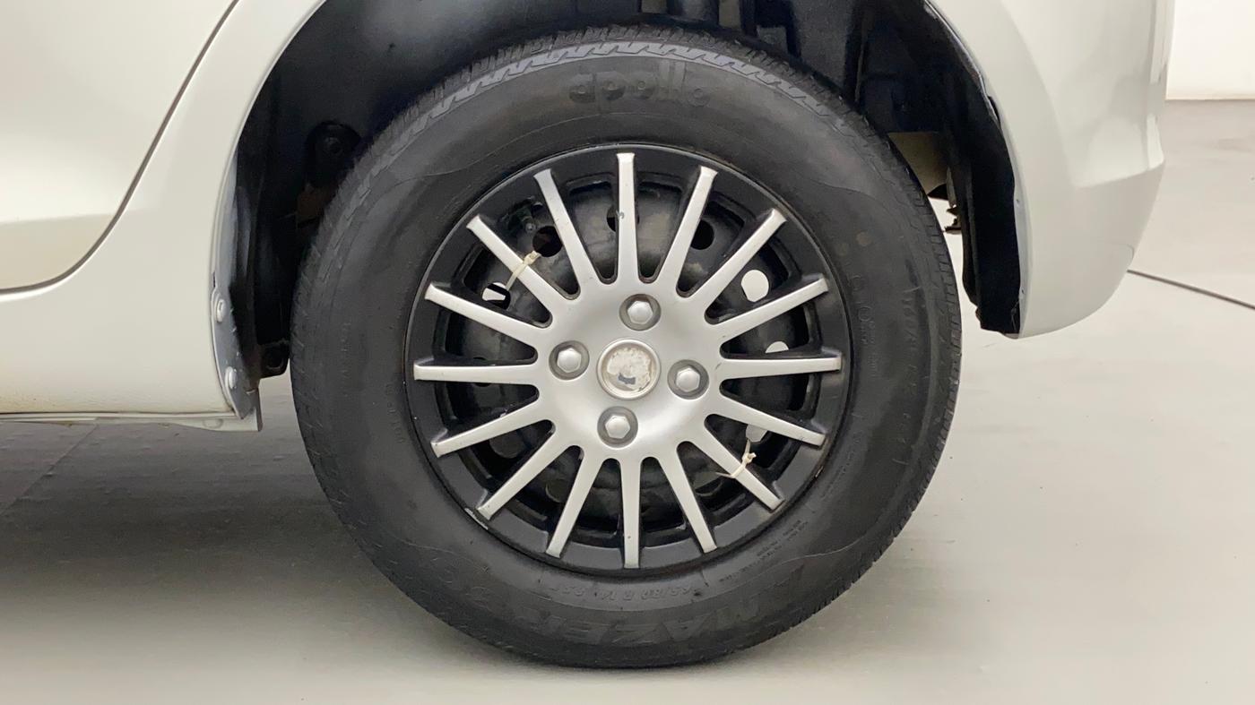 2015 Maruti Swift VXI, Petrol, Manual, 89,183 km, Left Rear Wheel