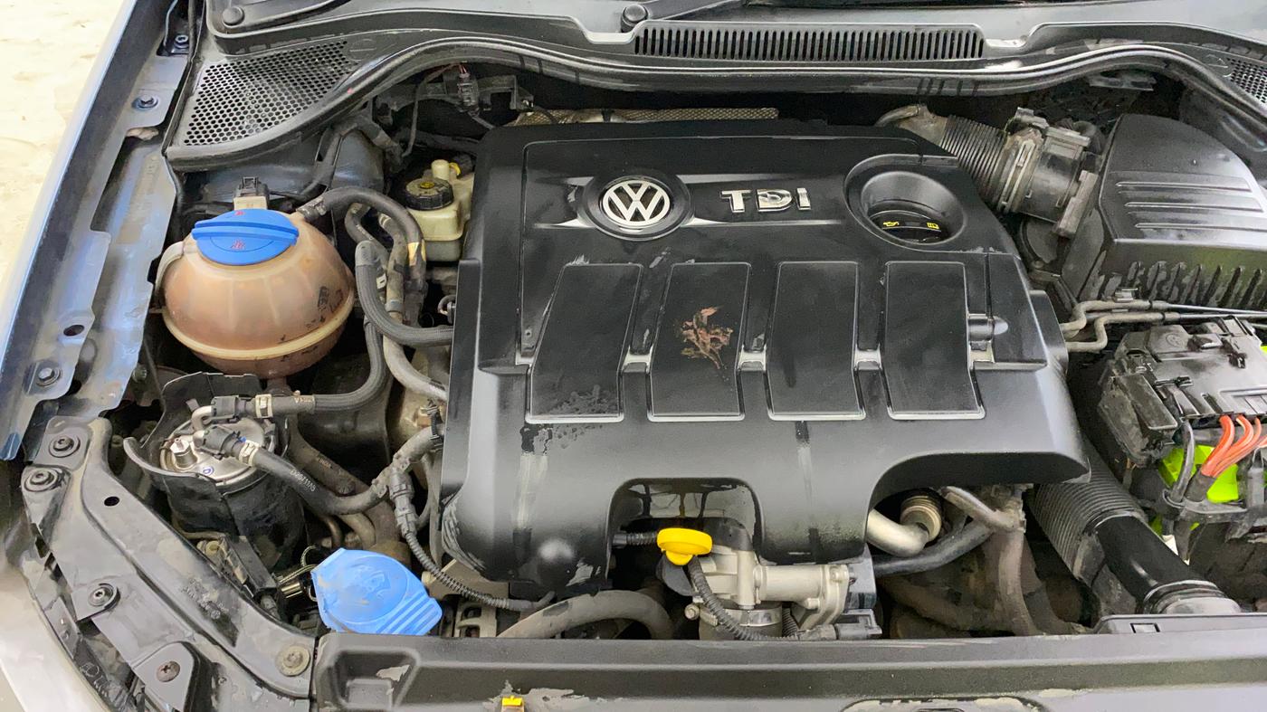 2016 Volkswagen Ameo HIGHLINE DSG 1.5 DIESEL , Diesel, Automatic, 1,20,886 km, Engine View - Right