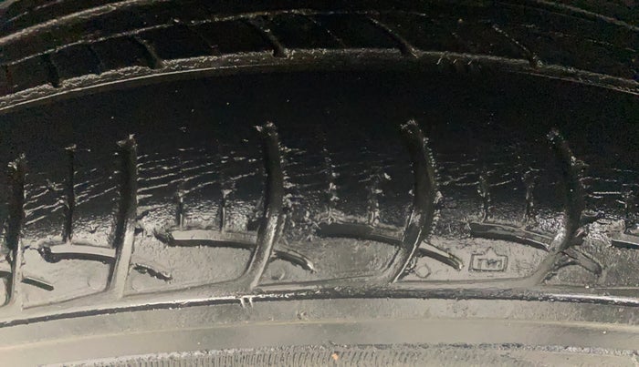 2014 Maruti Swift Dzire ZXI, Petrol, Manual, 58,960 km, Right Rear Tyre Tread