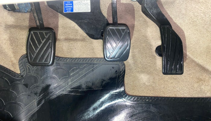 2014 Maruti Swift Dzire ZXI, Petrol, Manual, 58,960 km, Pedals