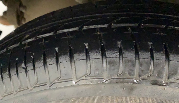 2017 Tata Tiago XE PETROL, Petrol, Manual, 36,644 km, Right Rear Tyre Tread
