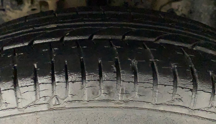 2017 Tata Tiago XE PETROL, Petrol, Manual, 36,644 km, Left Front Tyre Tread