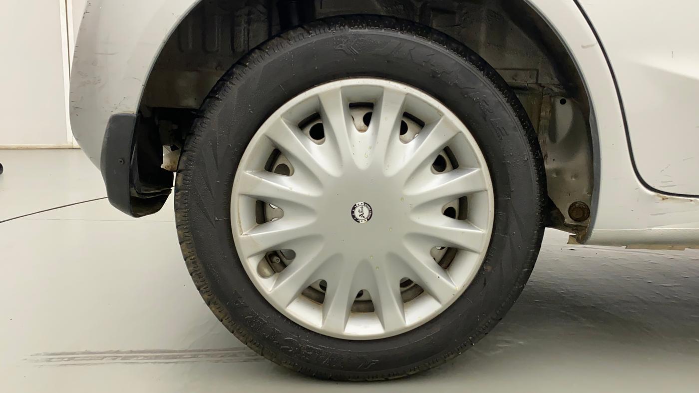 2014 Honda Brio E MT, Petrol, Manual, 43,220 km, Right Rear Wheel