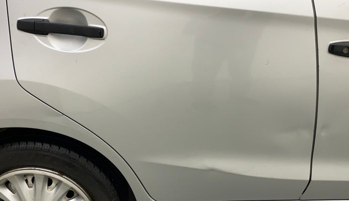 2014 Honda Brio E MT, Petrol, Manual, 43,220 km, Right rear door - Slightly dented