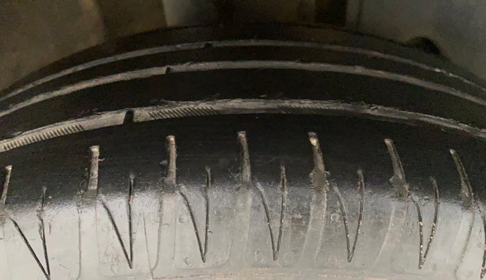 2016 Tata Tiago XZ PETROL, Petrol, Manual, 89,684 km, Right Rear Tyre Tread