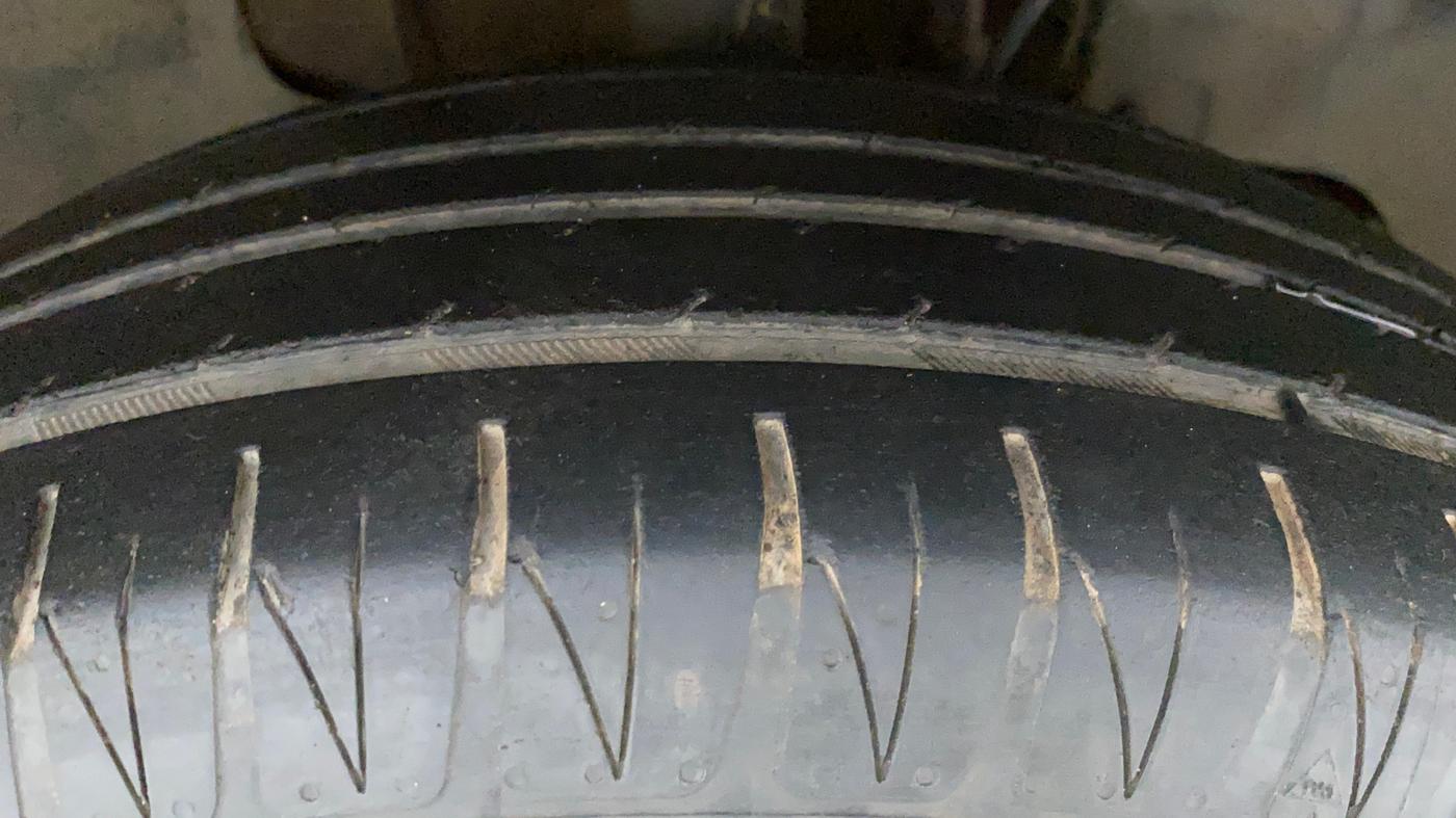 2016 Tata Tiago XZ PETROL, Petrol, Manual, 89,684 km, Right Front Tyre Tread