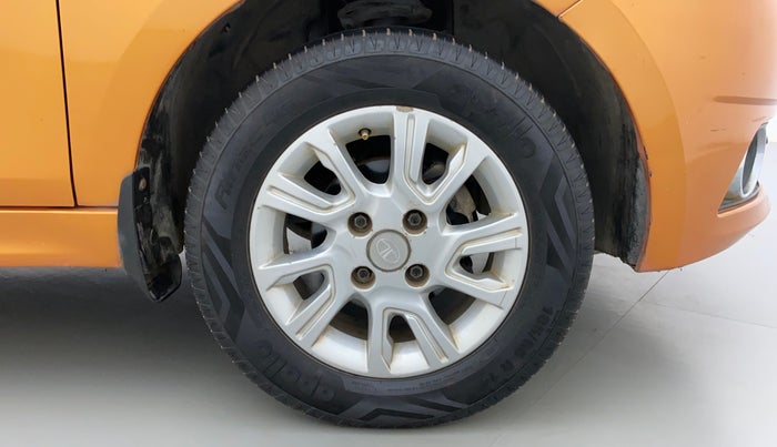 2016 Tata Tiago XZ PETROL, Petrol, Manual, 89,684 km, Right Front Wheel