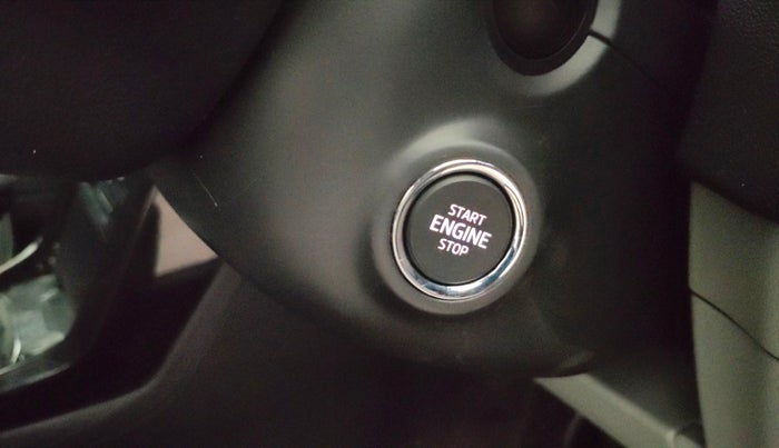 2022 Skoda KUSHAQ STYLE 1.0L TSI AT (6 AIRBAGS), Petrol, Automatic, 47,751 km, Keyless Start/ Stop Button