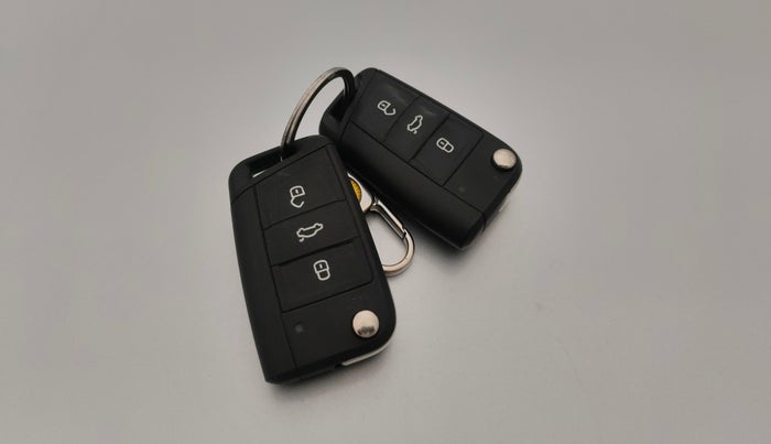 2022 Skoda KUSHAQ STYLE 1.0L TSI AT (6 AIRBAGS), Petrol, Automatic, 47,751 km, Key Close Up