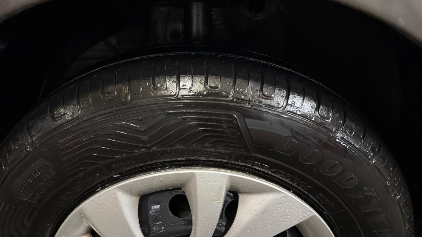 2022 Maruti Swift VXI, Petrol, Manual, 38,503 km, Left Front Tyre Tread