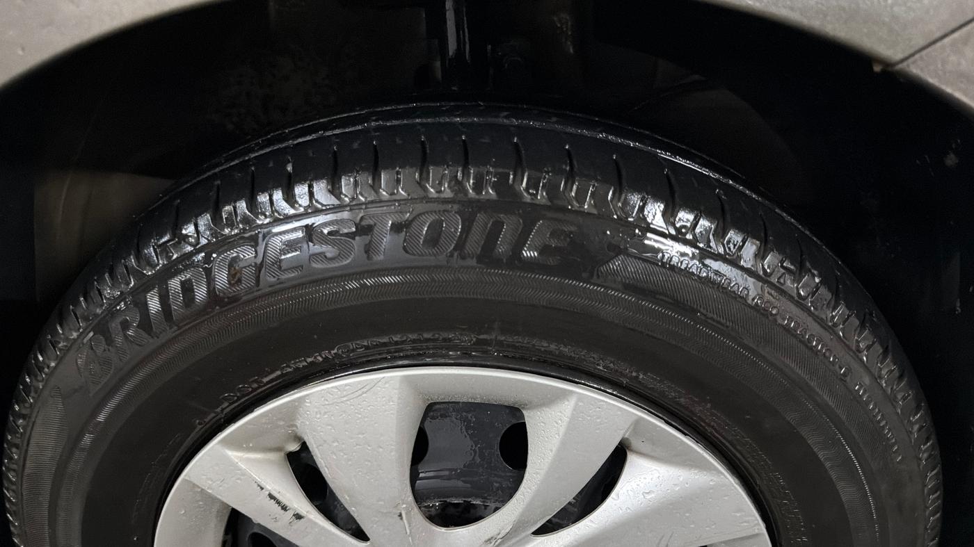 2022 Maruti Swift VXI, Petrol, Manual, 38,503 km, Right Front Tyre Tread
