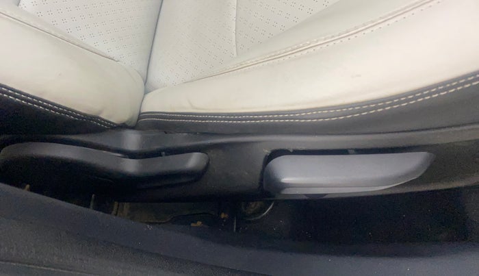 2021 Tata NEXON XZA PLUS (O) PETROL, Petrol, Automatic, 41,290 km, Driver Side Adjustment Panel