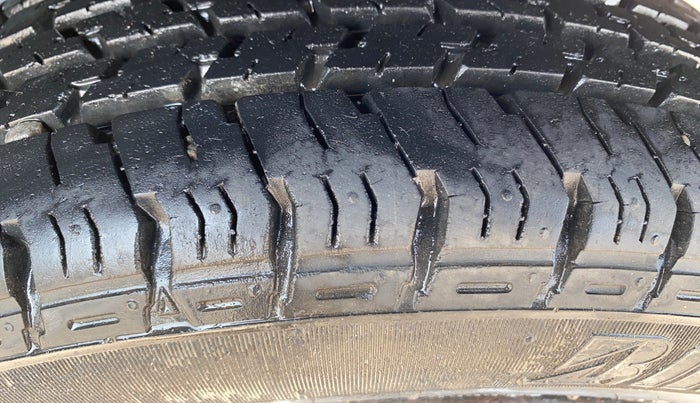 2016 Maruti Alto K10 VXI, Petrol, Manual, 12,563 km, Left Rear Tyre Tread