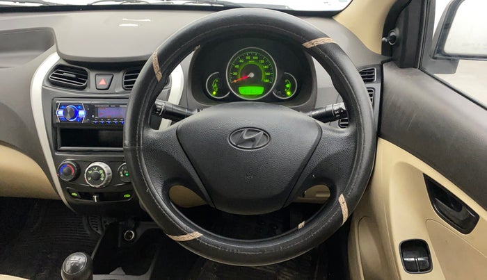 2017 Hyundai Eon MAGNA +, Petrol, Manual, 16,608 km, Steering Wheel Close Up