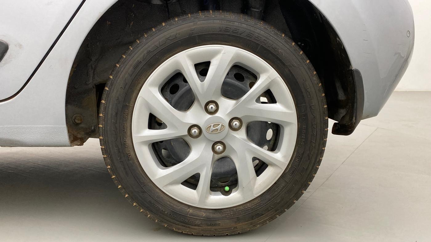 2018 Hyundai Grand i10 SPORTZ 1.2 KAPPA VTVT, Petrol, Manual, 28,081 km, Left Rear Wheel
