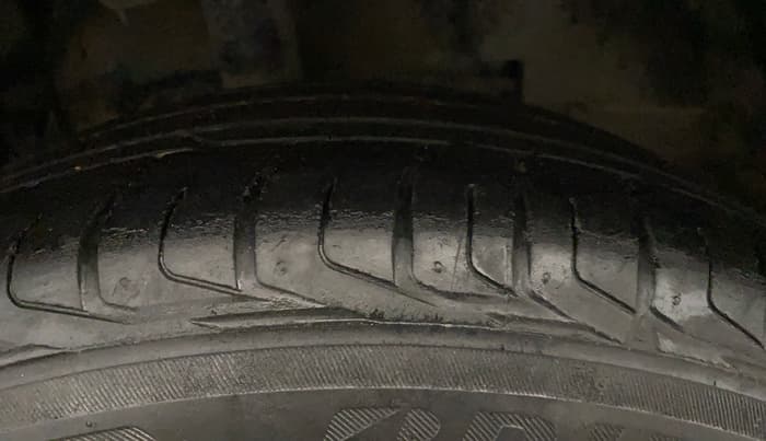 2020 Tata NEXON XZA PLUS SUNROOF PETROL, Petrol, Automatic, 89,178 km, Right Front Tyre Tread