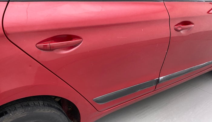 2015 Hyundai Elite i20 SPORTZ 1.2, Petrol, Manual, 1,03,384 km, Right rear door - Minor scratches