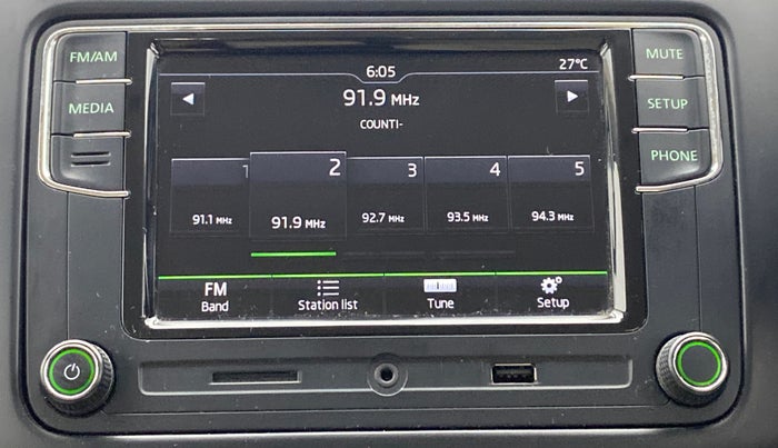 2017 Skoda Rapid STYLE 1.6 MPI MT, Petrol, Manual, 31,662 km, Infotainment System